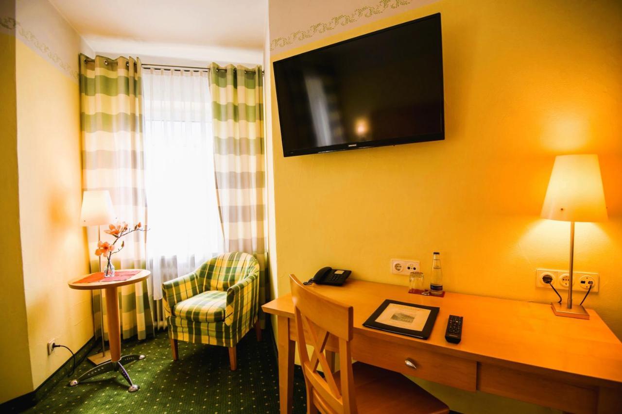 Rosenheimer Hof Hotel 2*